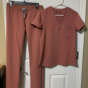 XS Figs Scrub Set — Mauve